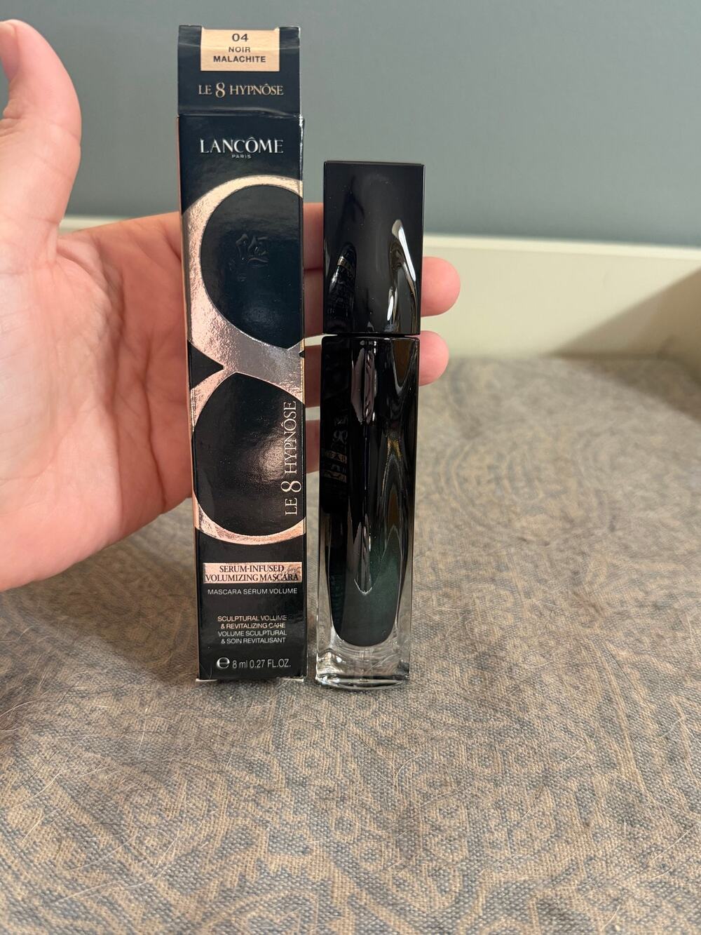 Lancome Serum-infused volumizing mascara shade 04 Noir Malachite (green)